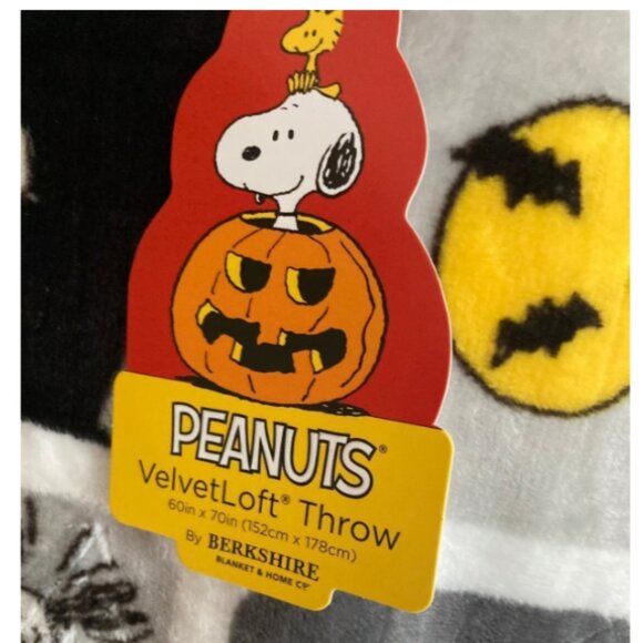 New! Peanuts Snoopy Fleece Halloween Throw Blanket 60 x 70 - Picture 2 of 3